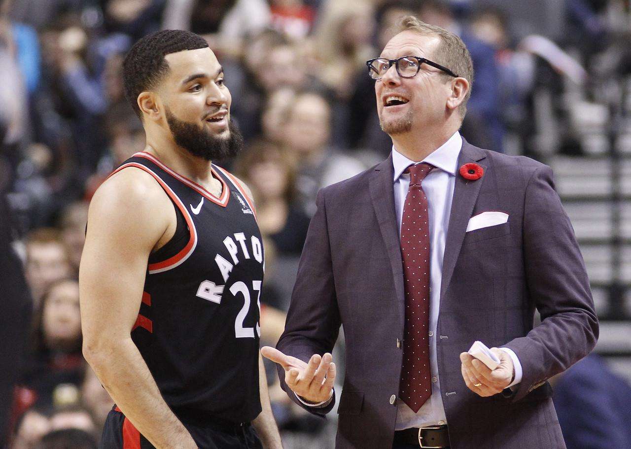 赛季充满悬 赛季充满悬