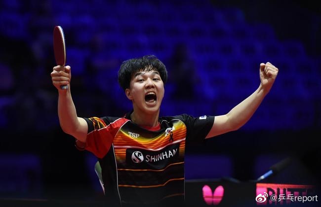 啃咬不放 啃咬不放