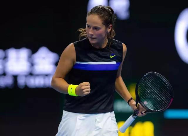 站在金字塔 站在金字塔